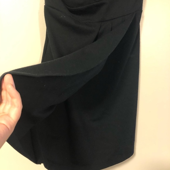 Black Dress - Picture 4 of 6